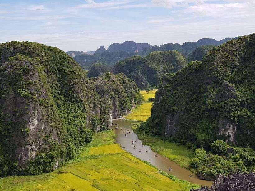 Ha Noi: Ninh Binh / Hoa Lu - Trang An - Mua Cave / Cycling - Lunch in Ninh Binh: Goat Meat and Burnt Rice