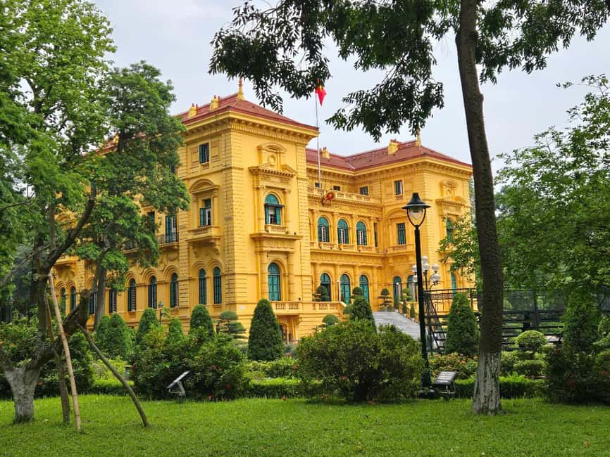 Hanoi City Tours With Small Groups (By Bus/Jeep Car/Cycling) - Hoa Lo Prison: what this stop teaches beyond the headlines