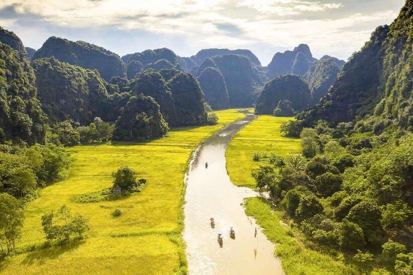 Hanoi: Ninh Binh, Tam Coc, Mua Cave & Hoa Lu with cycling - Getting to Ninh Binh: early pickup, a real break, and comfort choices