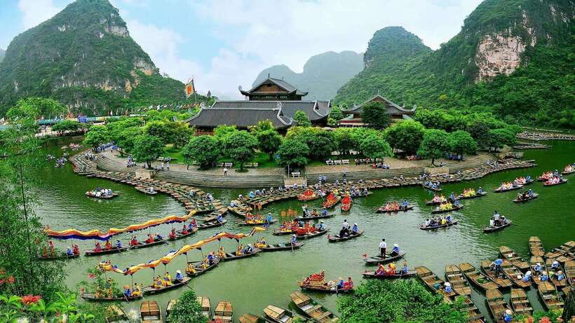 Hanoi:Ninh Binh-Trang An-Mua Cave-Hoa Lu&Cycling BEST SELLER - The Optional Mua Cave Climb: Almost 500 Steps to Lying Dragon Mountain