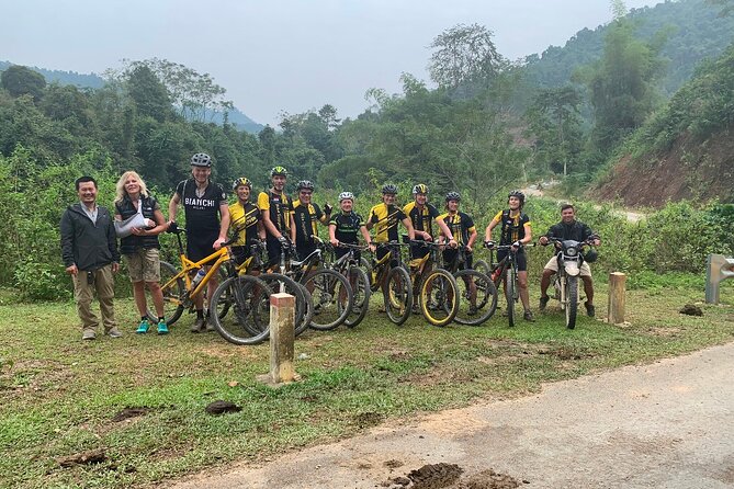 Hanoi - Soc Son electric mountain bike trails - A detailed look at the route: asphalt to dirt, uphill to a fast downhill