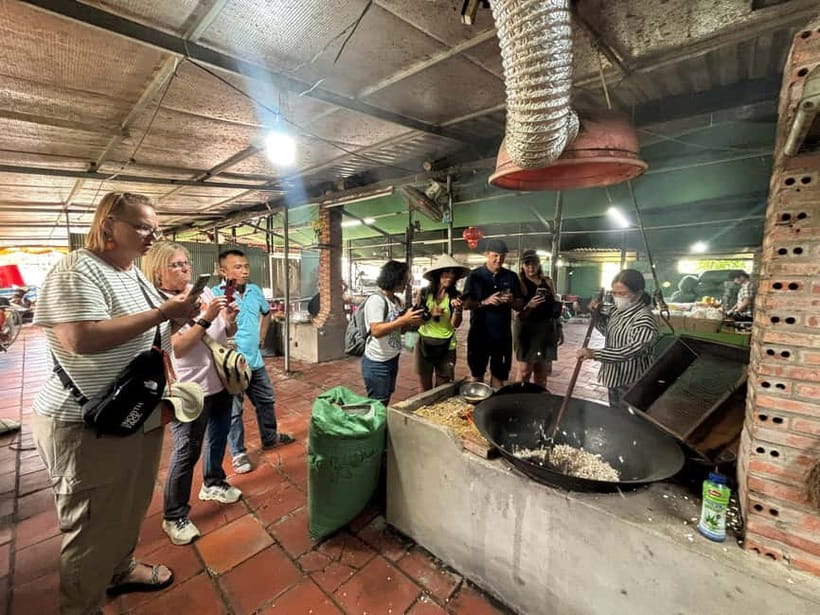 HCM: Cai Be & Mekong Delta - Local Village, Cycling, Cooking - Tien River: tea, boat cruise, snacks, and a little show time