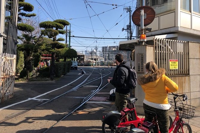 Hiroshima 3hr Peace Cycling Tour with Local Guide - Hiroshima Castle and Gokoku Shrine: seeing pre-war and post-war in one loop