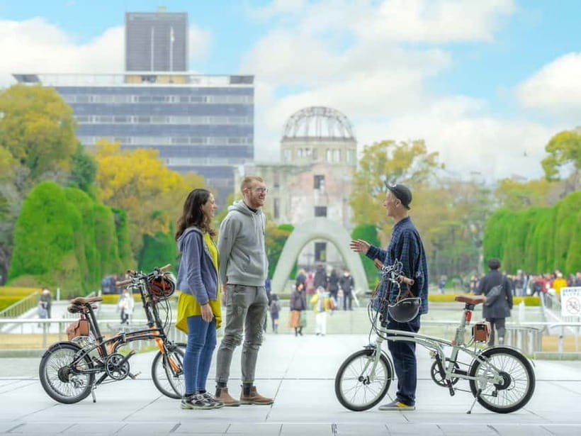 Hiroshima: Peace Cycling Tour with Local Guide - Getting started at the Peace Park without wasting time
