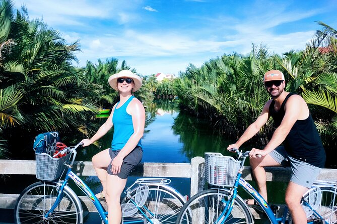 Hoi An countryside cycling tour - The lunch stop: home-style Vietnamese food after the boat ride