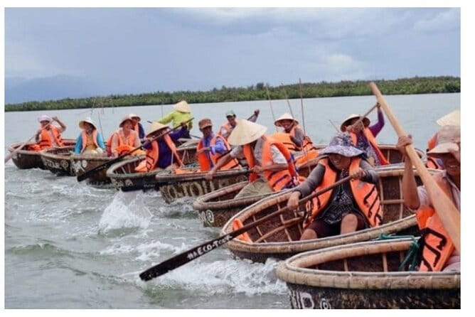 Hoi An Countryside Tour by Car/Motorbike or cycling - Rice-and-noodle making: the family-food part you’ll actually remember