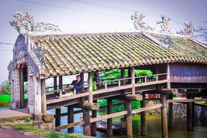 Hue Cycling Tour To Thanh Toan Bridge - The duck farm stop: agriculture you can actually see