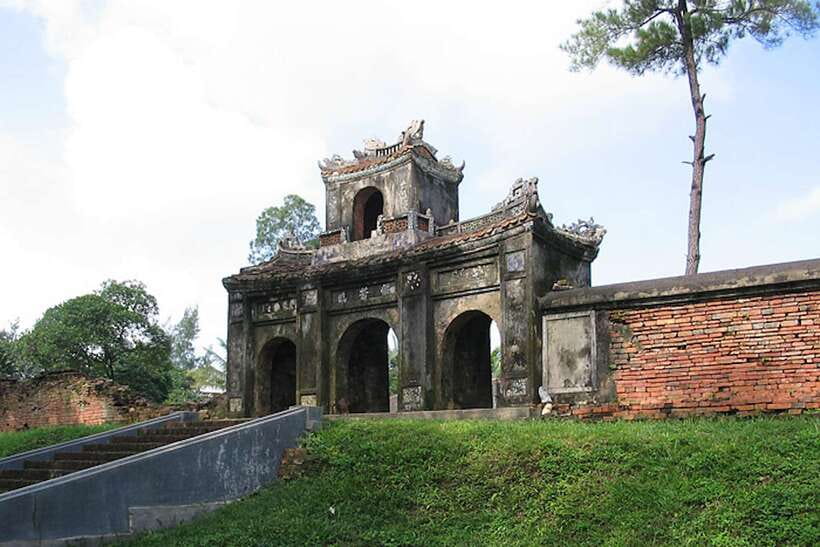 Hue: Half-day Thuy Bieu Village Cycling Adventure - Start in Hue, Then Roll Into Thuy Bieu Village