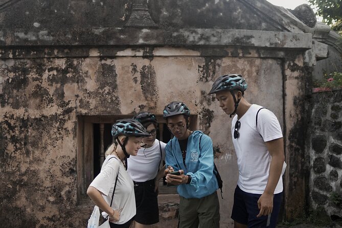 Jogja Hidden Gems - Cycling Tour - Riverfront Start: Getting Your Bearings on Kalicode Stretches