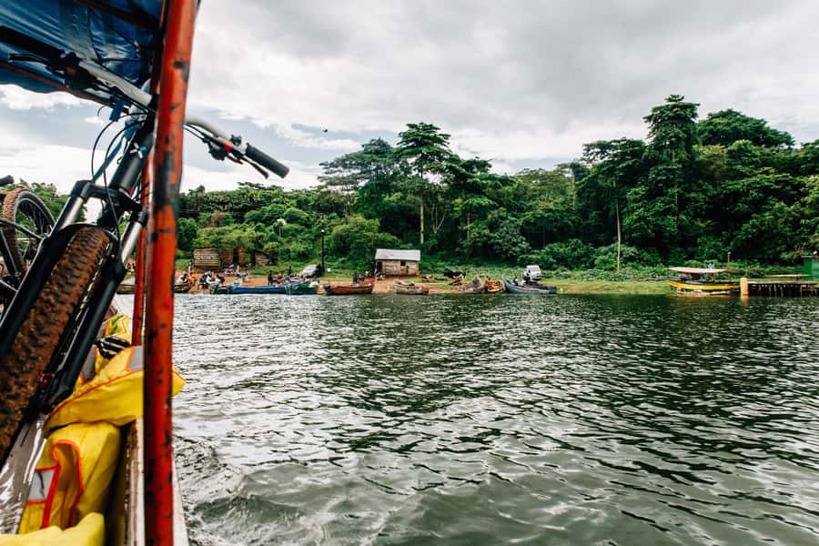 Kampala: Lake Victoria Island Cycling Tour - White beaches and the final 2 km pedal back
