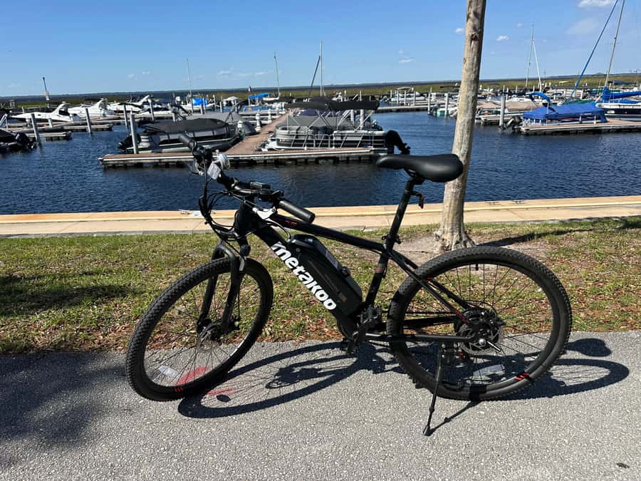Kissimmee: 4-Hour All Electric Mountain Bike Lakefront Tour - Optional stops: lunch near Crabby’s and more St. Cloud time