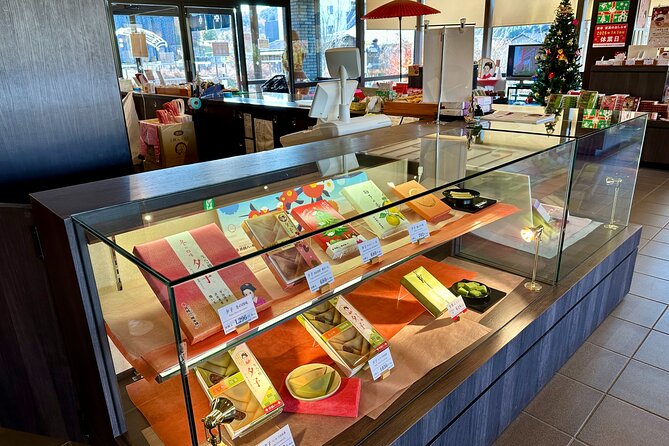 Kyoto Satoyama Cycling with Lunch and English Guide - Course A vs Course B: Two Lunch Styles, Both Local