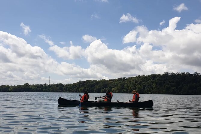 Lake duluti Canoeing/kayaking &/or cycling adventure with lunch - Lunch in the neighborhood restaurant: fueling up without the tourist script