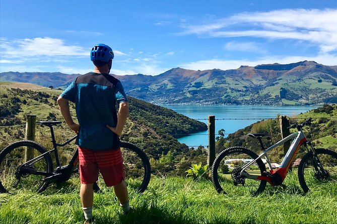 Lava Loop- Guided electric mountain bike tour in Akaroa - Climbing toward the best coastal views