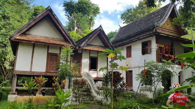 Luang Prabang: Pottery Workshop & Wat Chomphet cycling Tour - Practical tips for your morning start