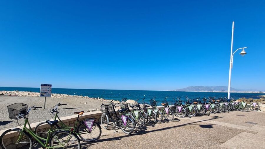 Malaga: City Bike Rental with Self-Guided Cycling Route - Inland Reset: Botanical Gardens and Limonero Dam Views