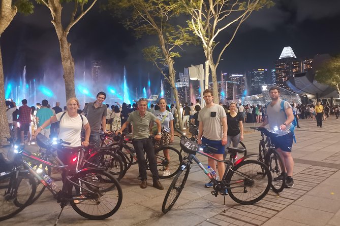 Marina Bay Night Cycling Tour - Meeting point and pickup: lockers, gear, and avoiding stress