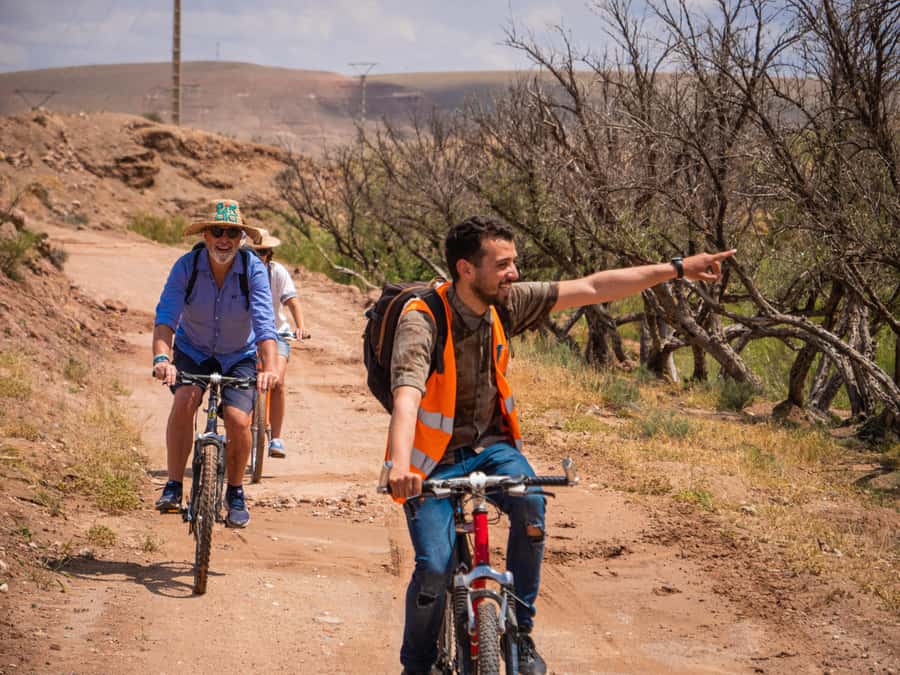 Marrakech: Cycling Tour in Palm Groove with Local Breakfast - Villas, castles, and village life: the real contrast you ride through