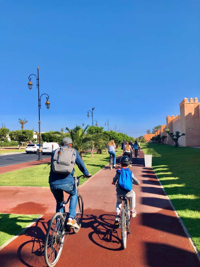 Marrakech:Guided City Cycling Tour - Culture, Colors & Charm - The Café Finish: Mint Tea, Fresh Juice, and Smart Recommendations