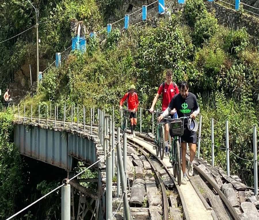 Medellín: Full-Day Mountain Bike Tour with Lunch - Medellín’s mountain biking route through Antioquia (not just another day out)