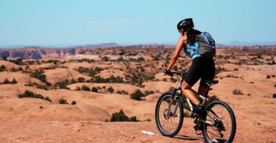 Moab: Mountain Bike Half Day Tour - Meeting at Chile Pepper Bike Shop: easy start, no awkward check-in