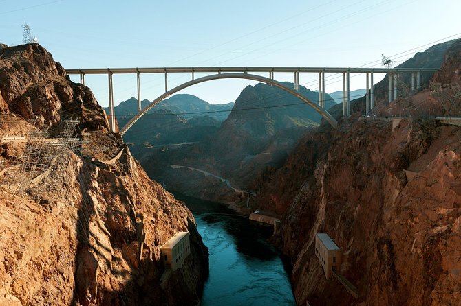 Mountain Bike Historical Tunnel Trail to Hoover Dam from Las Vegas - Lake Mead Break: Visitors Center Stop and the Optional Water Dip