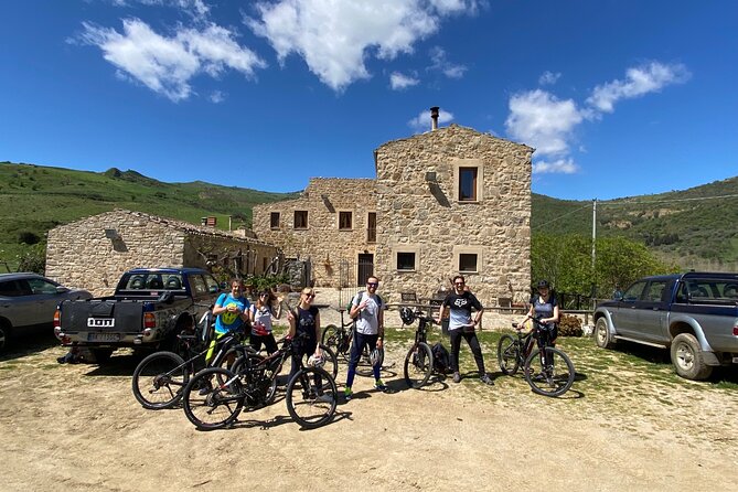 Mountain bike tour of the Madonie from Cefalù - The climb to around 1000 meters: how e-assist changes the experience