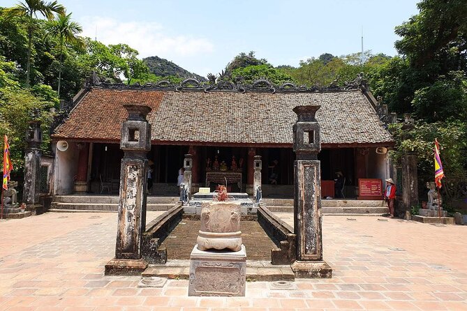 Ninh Binh 1 day trip with Hoa Lu- Tam Coc boat & Cycling village - A 1-day Ninh Binh plan that actually fits Hanoi timing