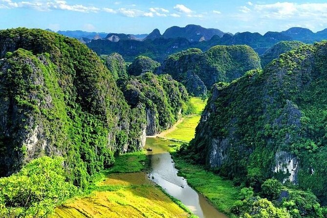 Ninh Binh 1 day trip with Hoa Lu- Tam Coc boat & Cycling village - Tam Coc lunch in the middle of the plan