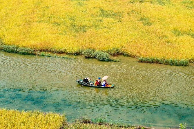 Ninh Binh Trip From Hanoi: Hoa Lu-Mua Cave-Boat-Cycling-Lunch - Getting real value from the guide (Liam and Leen stand out)