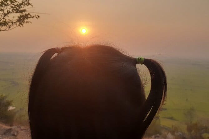 Phnom Krom for Sunset Cycling Tour - Stop-by-stop: from Prasat Phnom Krom to sunset views on Krom Mountain