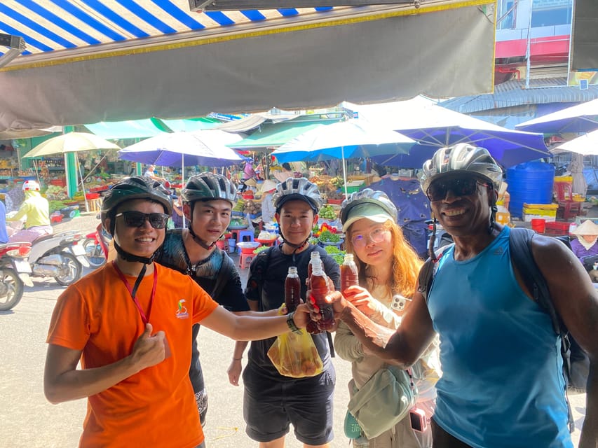Phu Quoc: Morning Cycling Tour with Local Guide - Cao Dai Temple: religion in one visual stop