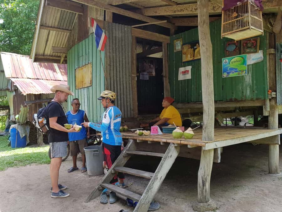 Phuket: Yao Island Cycling and Beach Day-Trip - Guide Quality and Group Size: Why It Changes the Day