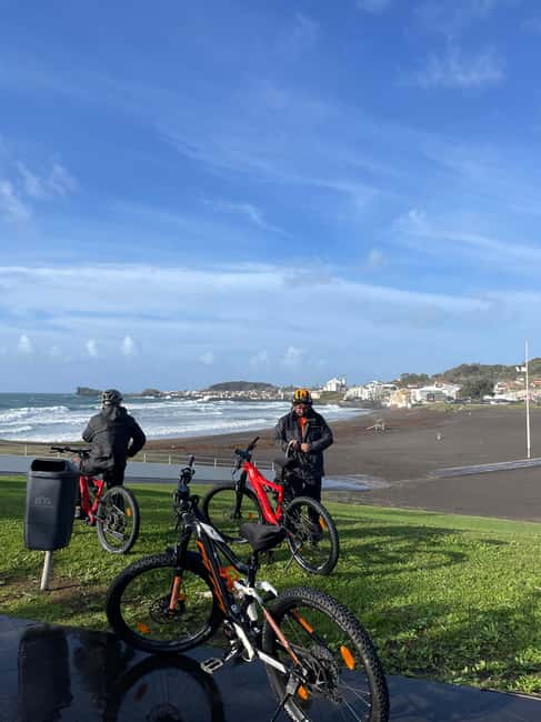 Ponta Delgada: E-Bike Cycling Tour - From City Gates to Mercado da Graça: history you can feel