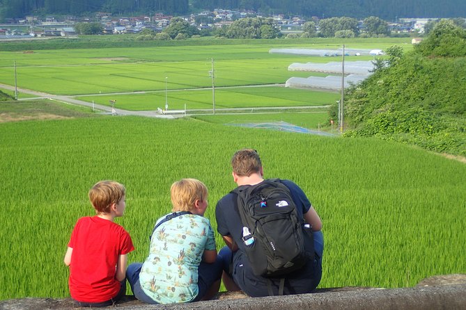 Private Afternoon Cycling Tour in Hida-Furukawa - Stops That Make It Feel Local: Markets, Old Folk Houses, Canal Stories