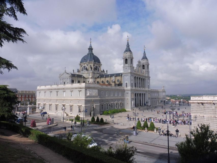 Private Madrid Bike Tour | Exclusive Guided Tour | From 30€ - Key highlights at a glance