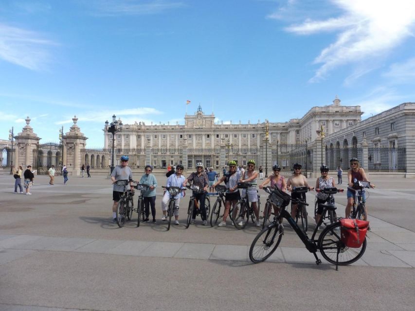 Private Madrid Bike Tour | Exclusive Guided Tour | From 30€ - Centro Madrid by bike: getting orientation fast