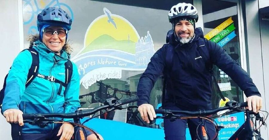 Rent a Bike in Azores | Terceira Island - Picking up your mountain bike at the Azores Nature Tours kiosk
