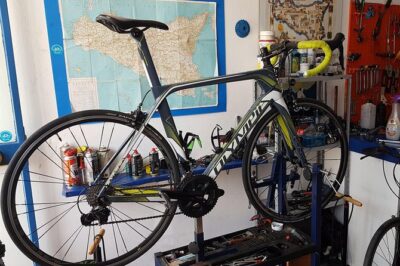 Rent road bike - Pickup at Via Torquato Tasso: The Start Point That Keeps Things Simple