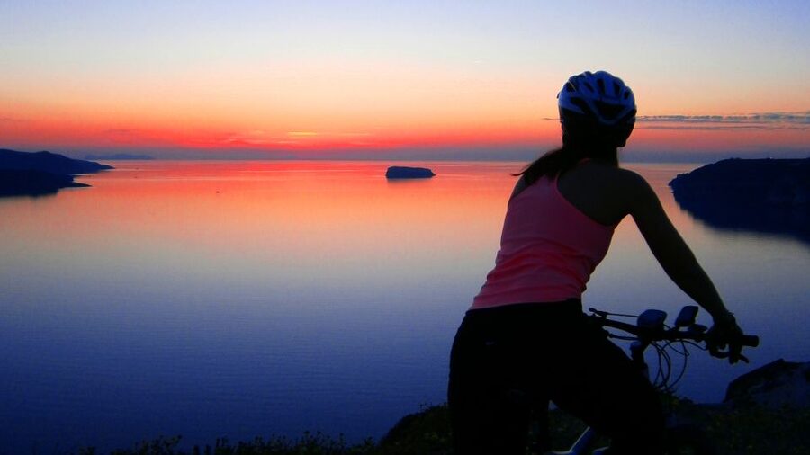 Santorini: Electric Mountain Bike Adventure - Emporeio Maze Streets, Medieval Castle Views, and Fresh Orange Juice