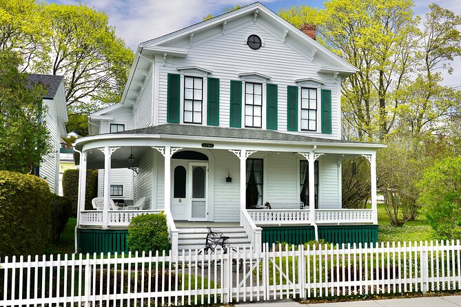 Scenic Mackinac Island: A Self-Guided Cycling Audio Tour - How the audio tour actually works (and why it feels easy)