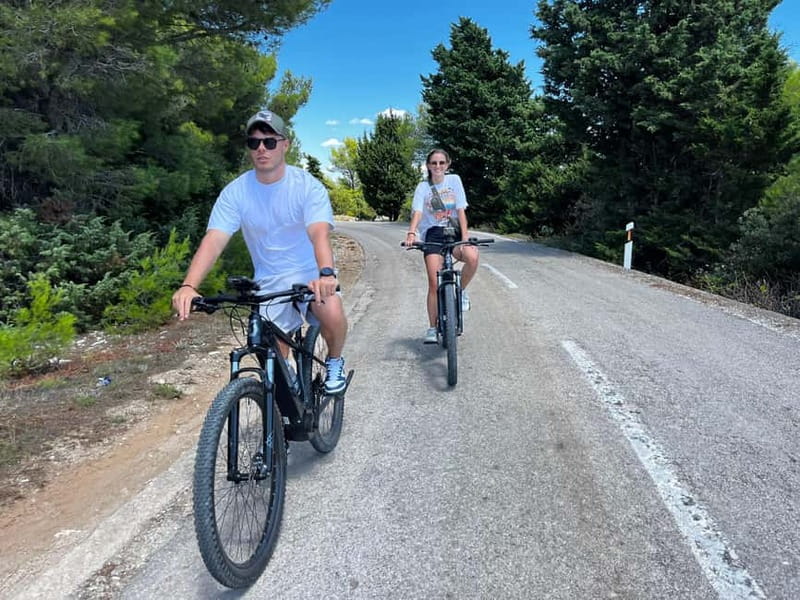 Self-guided mountain bike tour (non-electric) - Lavender fields, wineries, and the small breaks that make the day