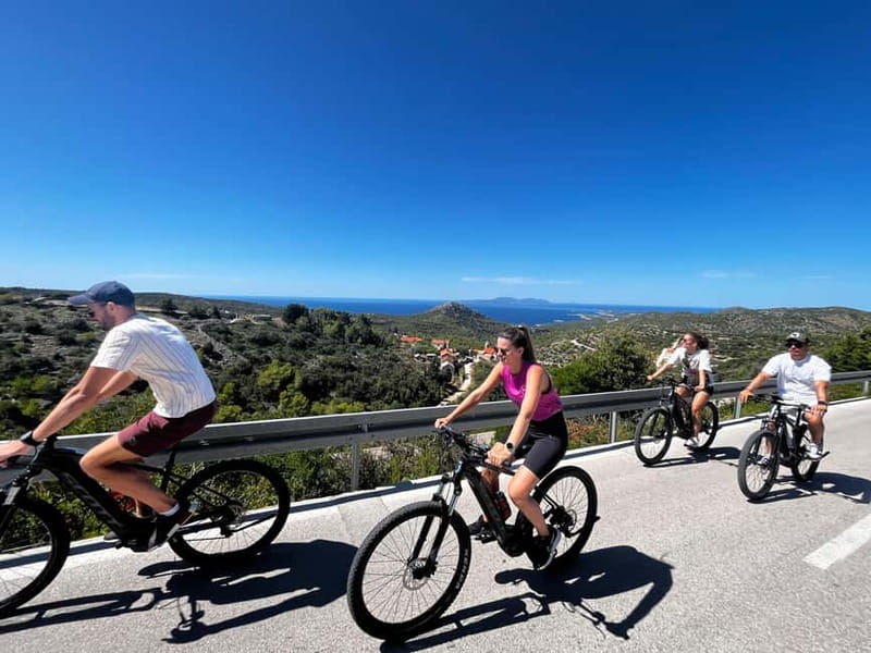 Self-guided mountain bike tour (non-electric) - Stari Grad: old-town vibes at the end of the ride