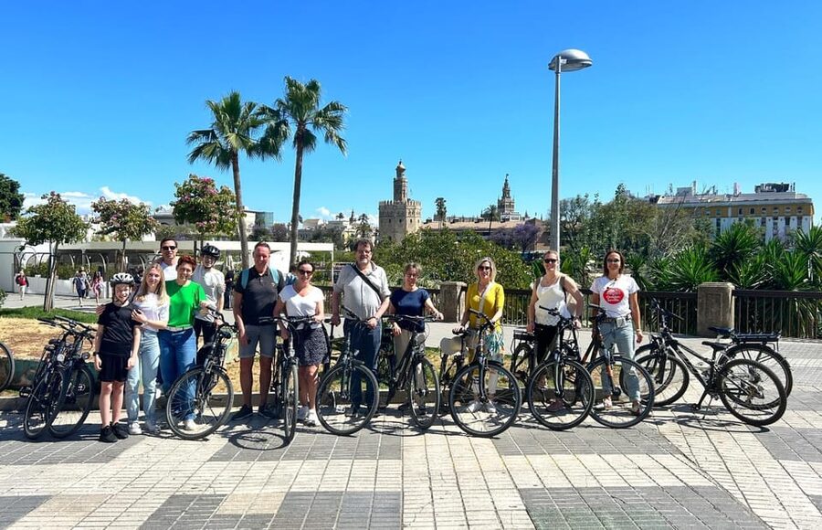 Seville: Dutch Cycling Highlights Tour with local guide - What “Seville Is an Open-Air Museum” Means in Real Life