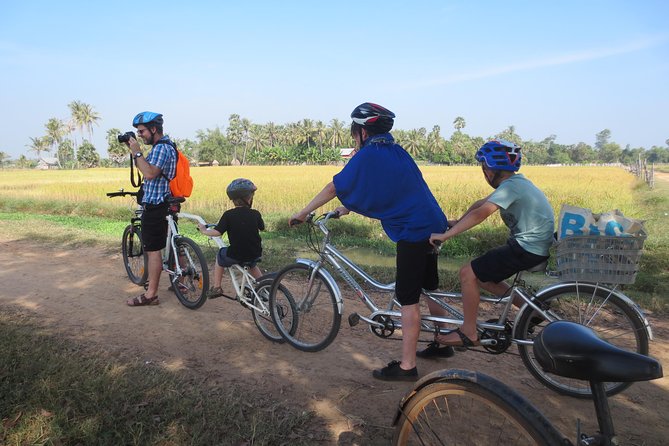 Short Cycling at Countryside - Morning starts: meeting at Angkor Cycling Tour and getting rolling