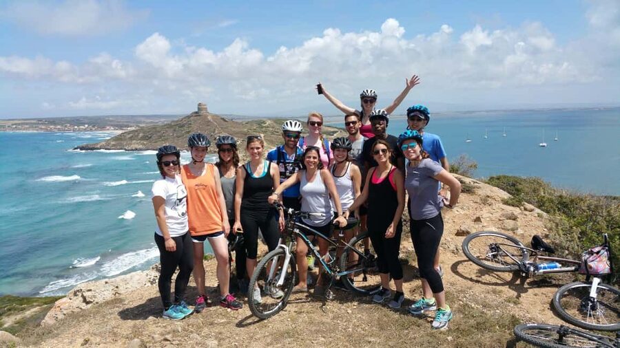 Sinis Peninsula: Mountain bike tour - Quartz-sand beach stop: the best kind of “slow down” moment