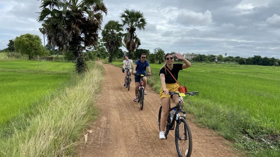 Sukhothai: Historical Park & Countryside Cycling Tour - Key things you’ll notice on this Sukhothai bike day