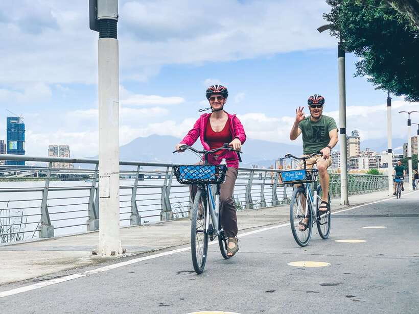 Taipei: 4-Hour Morning City Cycling Tour with Breakfast - Taipei by bike: why this morning tour works