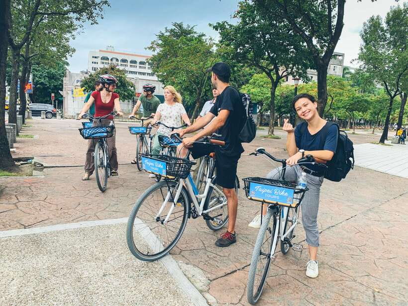Taipei: 4-Hour Morning City Cycling Tour with Breakfast - Breakfast that fuels the ride: danbing, soy milk, and more