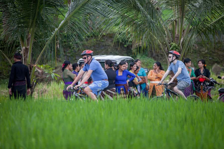 Ubud Cycling Tour : All Inclusive Cycling Adventure - Mountain Bikes, Helmets, and Safety First (Yes, It Really Is the Point)